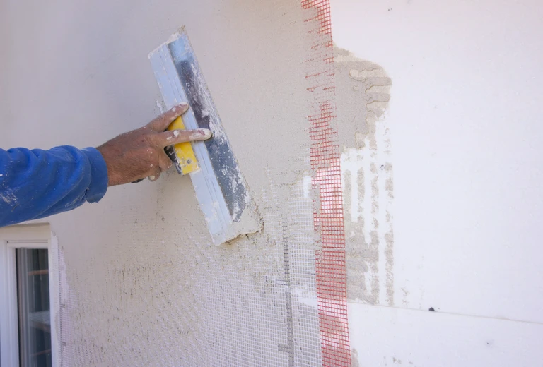 Szpachlowanie ściany
