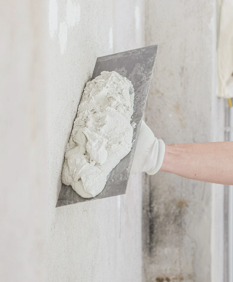 Szpachlowanie ściany